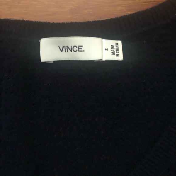 vince lightweight v-neck sweater in navy, size S - Picture 2 of 3